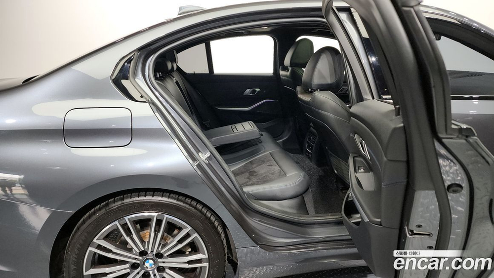 BMW 3 Series (G20) 320i M Sports (09.2020)