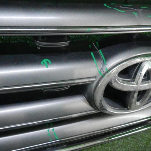 Решетка радиатора Toyota Land Cruiser 200 (2007-2012)
