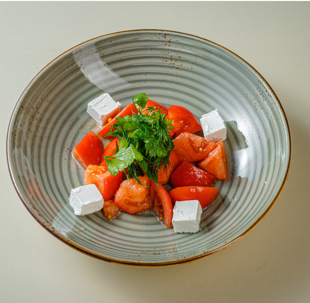 Сладкие помидоры с горским сыром