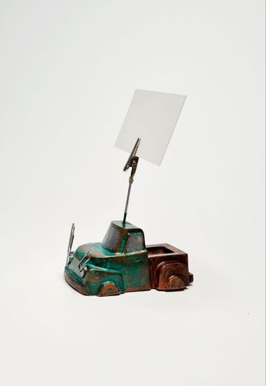 Держатель для фотографий/визиток и скрепок "Старая машина Форд"