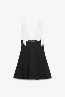 ZARA КОРОТКОЕ ПЛАТЬЕ С V-ОБРАЗНЫМ ВЫРЕЗОМ, ЧЕРНЫЙ