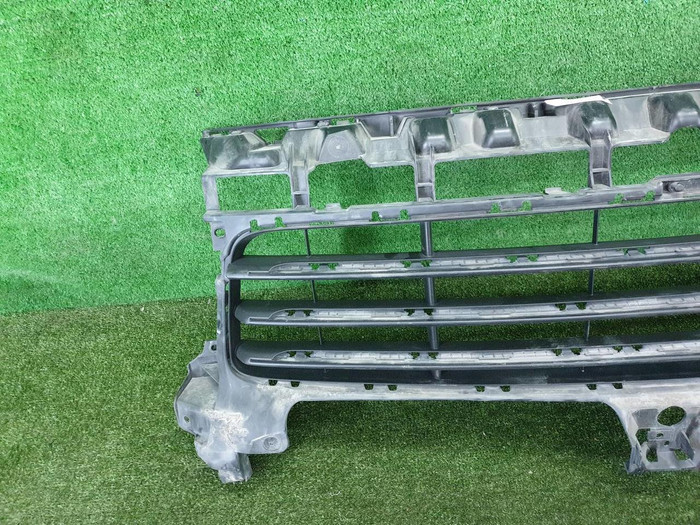 Решетка переднего бампера Porsche Cayenne 3 17-23