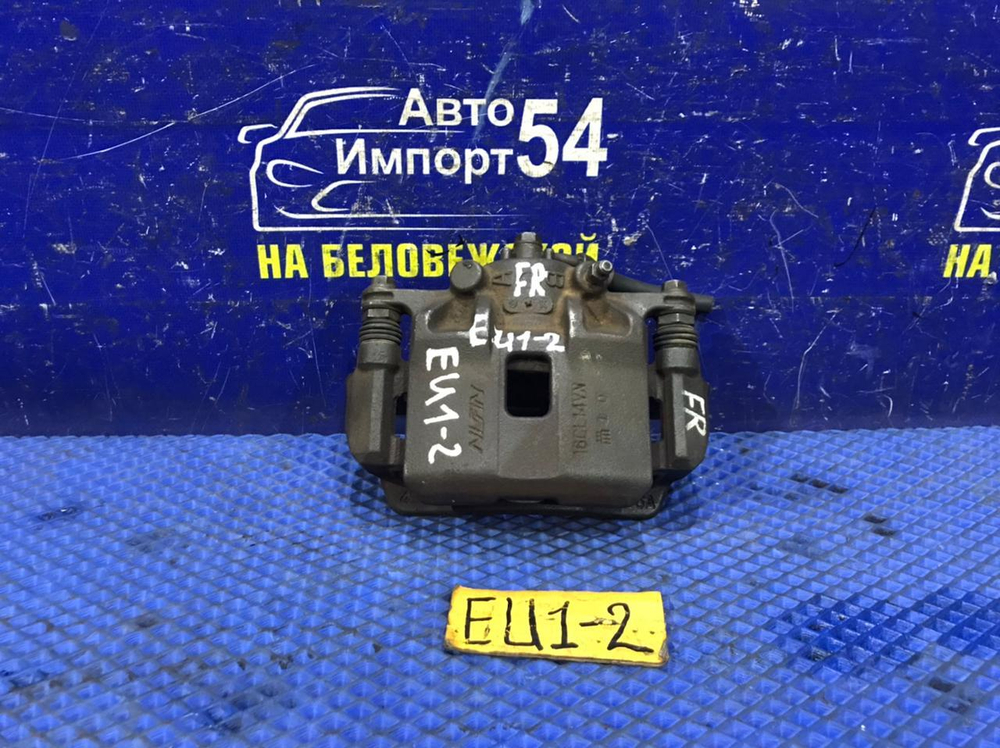 Суппорт тормозной передний правый Honda CIVIC 2001