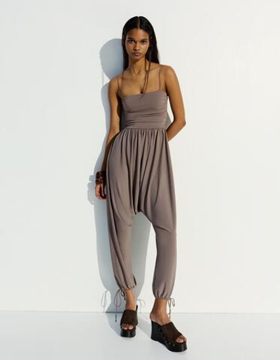 КОМБИНЕЗОН-ШАЛВАР НА ПЛЕЧАХ - BERSHKA