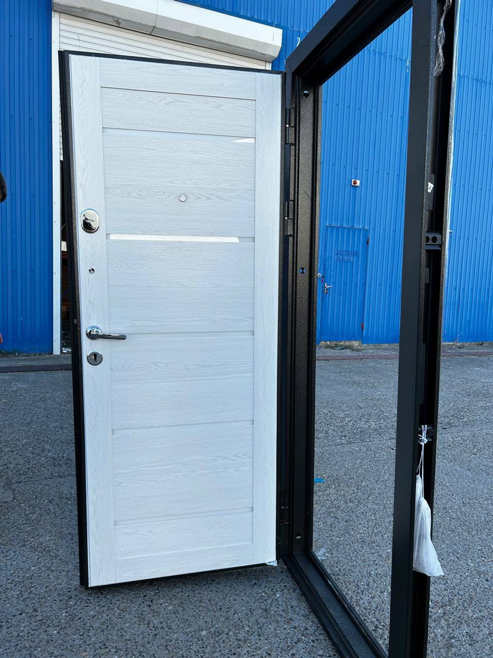 Дверь входная Тайга 9 см Астана милки Царга