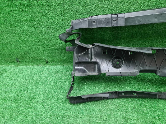 Воздуховод радиатора BMW 3er G20 (2018-2022)