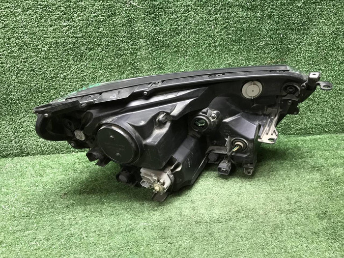 Фара левая Toyota Rav 4 CA40 (2015-2019) LED