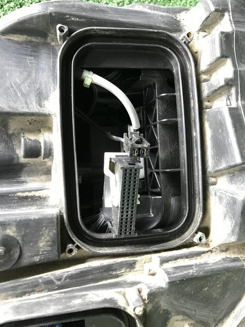Битая Фара левая Mercedes GLS x166 (2015-2019) LED
