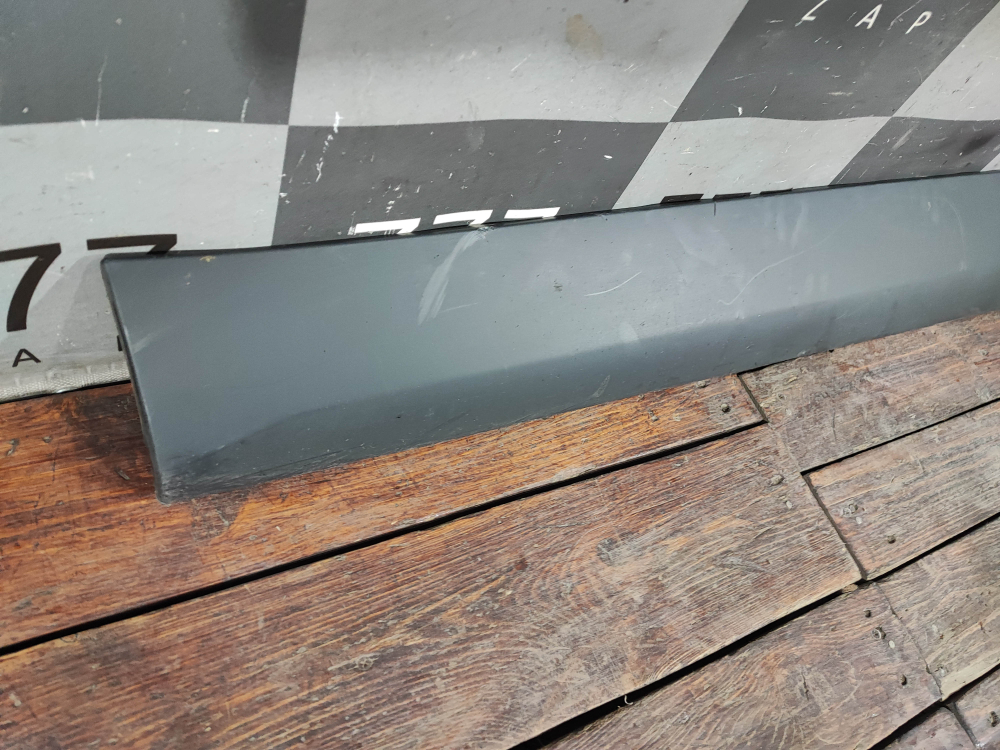 Накладка двери передней левой Land Rover Discovery Sport (L550) 14-19 Б/У Оригинал LR116797