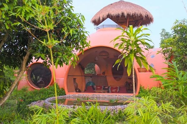Волшебный купольный дом в Таиланде.