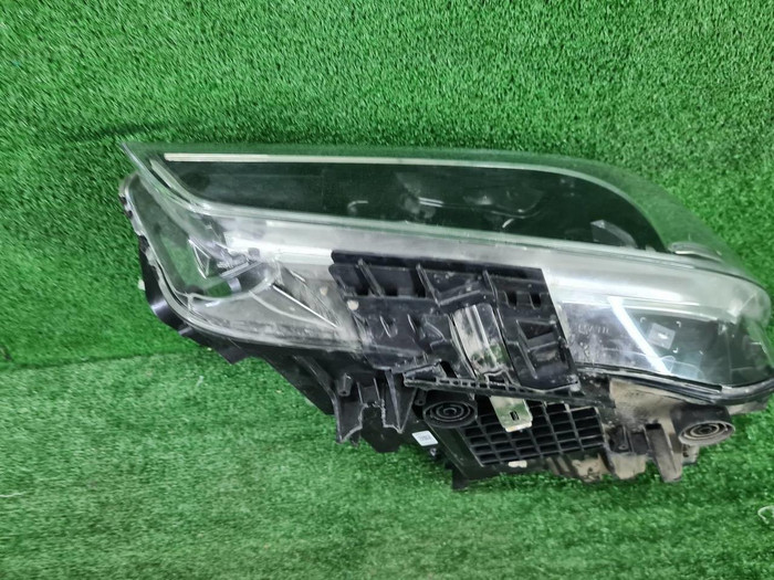 Фара левая BMW X2 F39 (2017-2023) LED