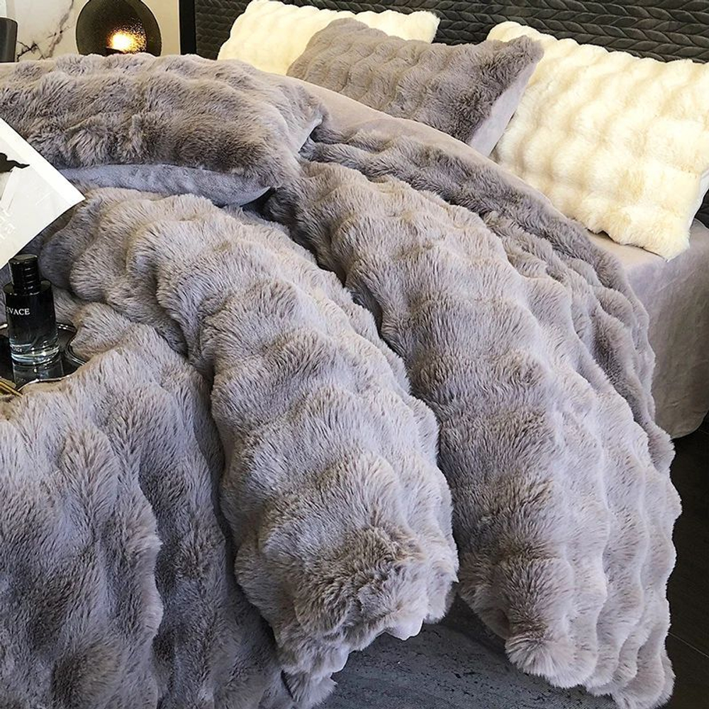 Постельное белье ЕВРО (двуспалка) Флис-велюр Серый Клетка