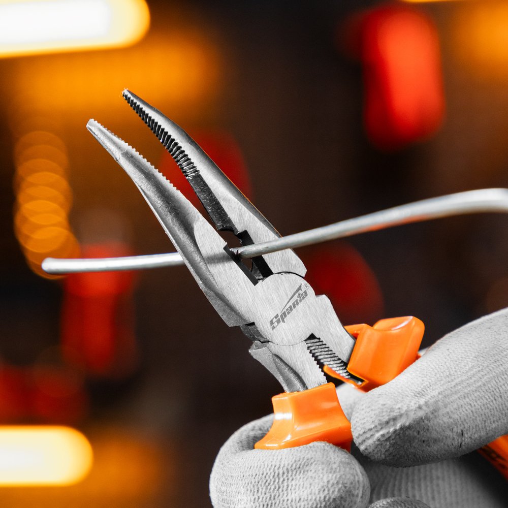 Длинногубцы изогнутые Classic, 160 мм, шлифованные, пластмассовые рукоятки Sparta