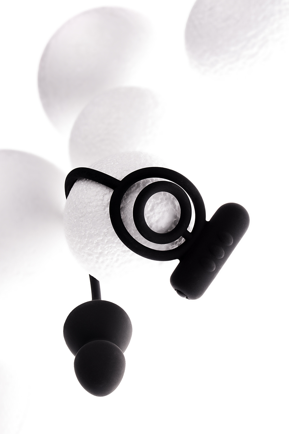 Анальная пробка с дополнительной стимуляцией Erotist силикон черная 6,5 см