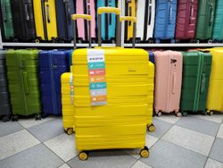 Чемодан Большой (L) полипропилен "Mironpan" съёмные колёса