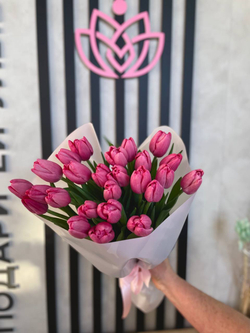 Букет 25 розовых тюльпанов