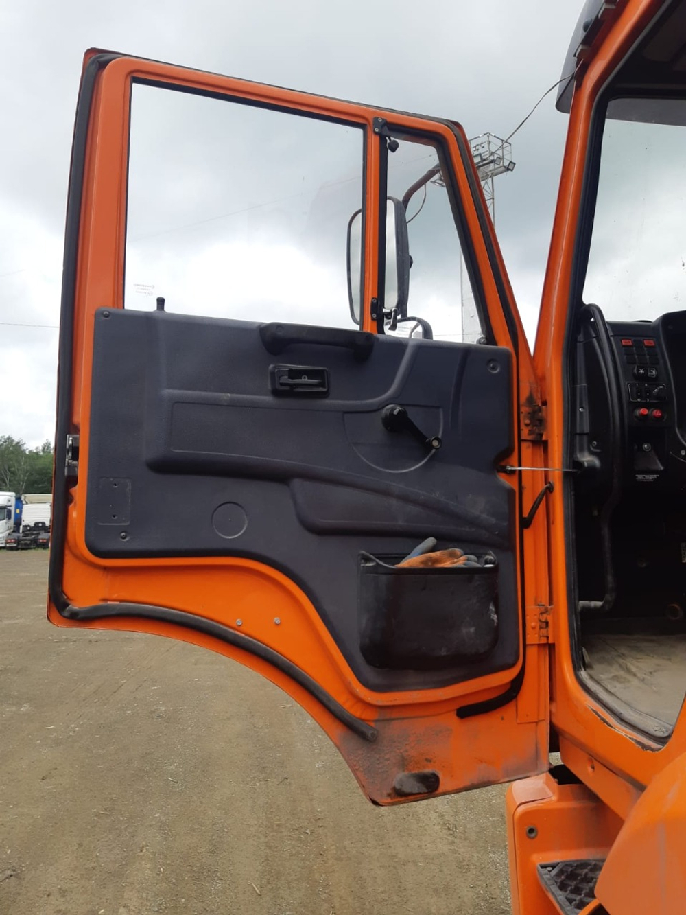 Туймазинский завод автобетоновозов 5814* на шасси КамАЗ 6540 8x4 Автобетоносмеситель 5814Y9 (Дизельн