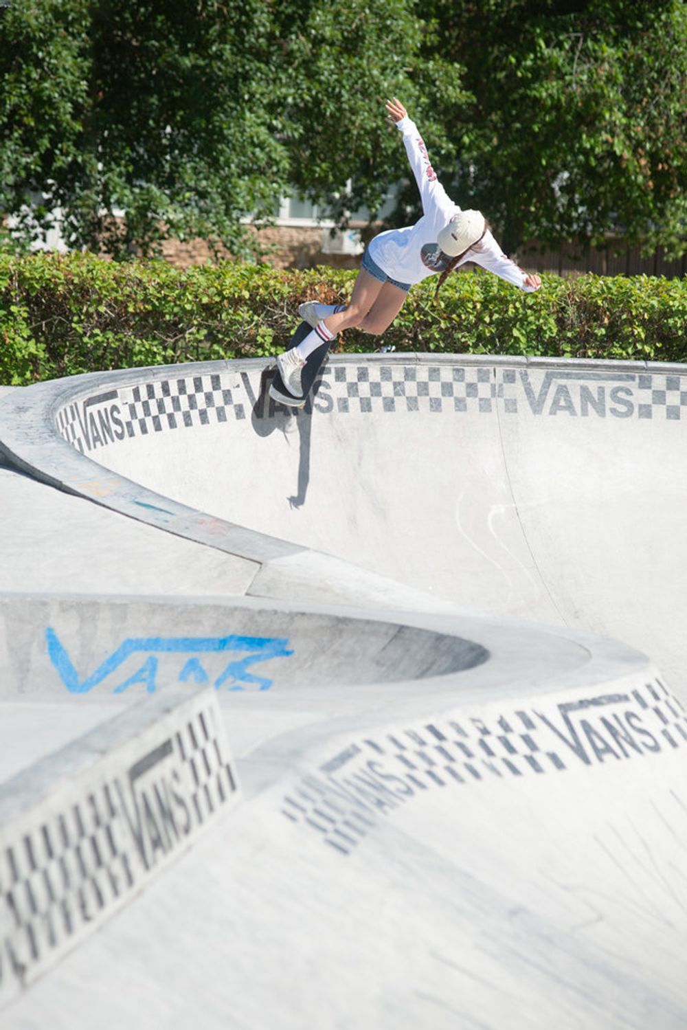 Лонгслив Скейтотырь Аниме Белый