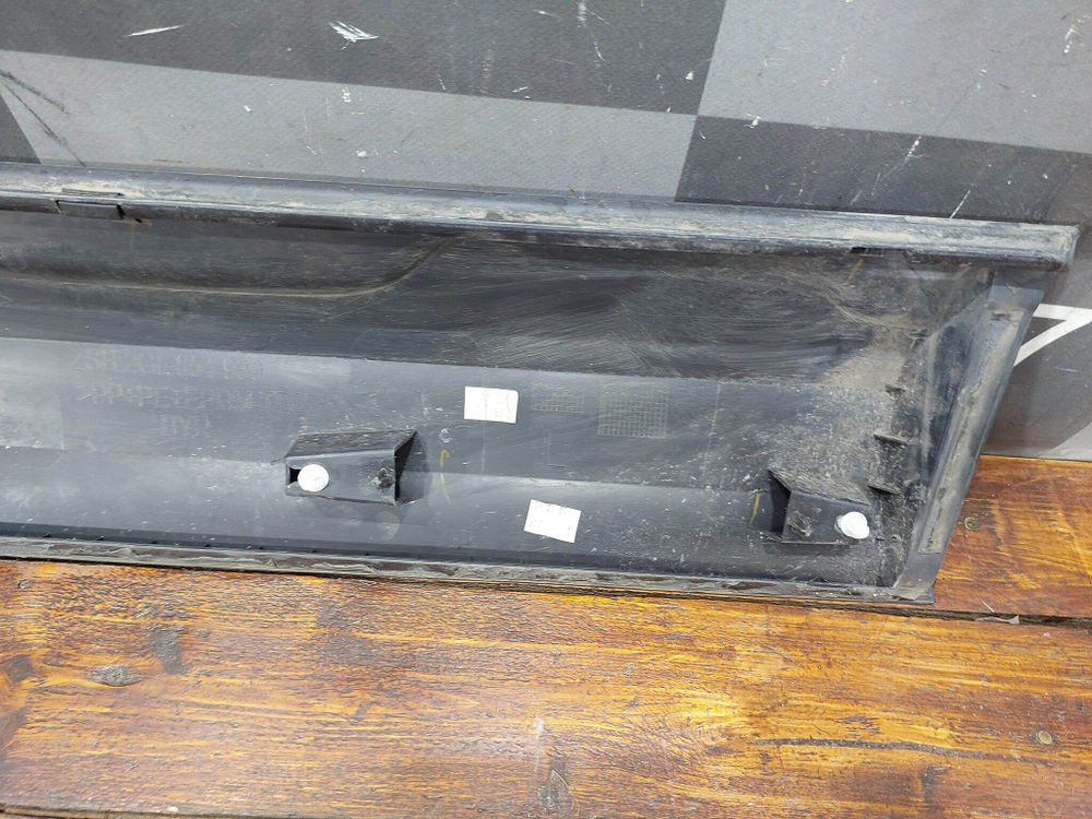 Накладка двери передней левой Volkswagen Taos 20-нв Б/У Оригинал 2GL854939