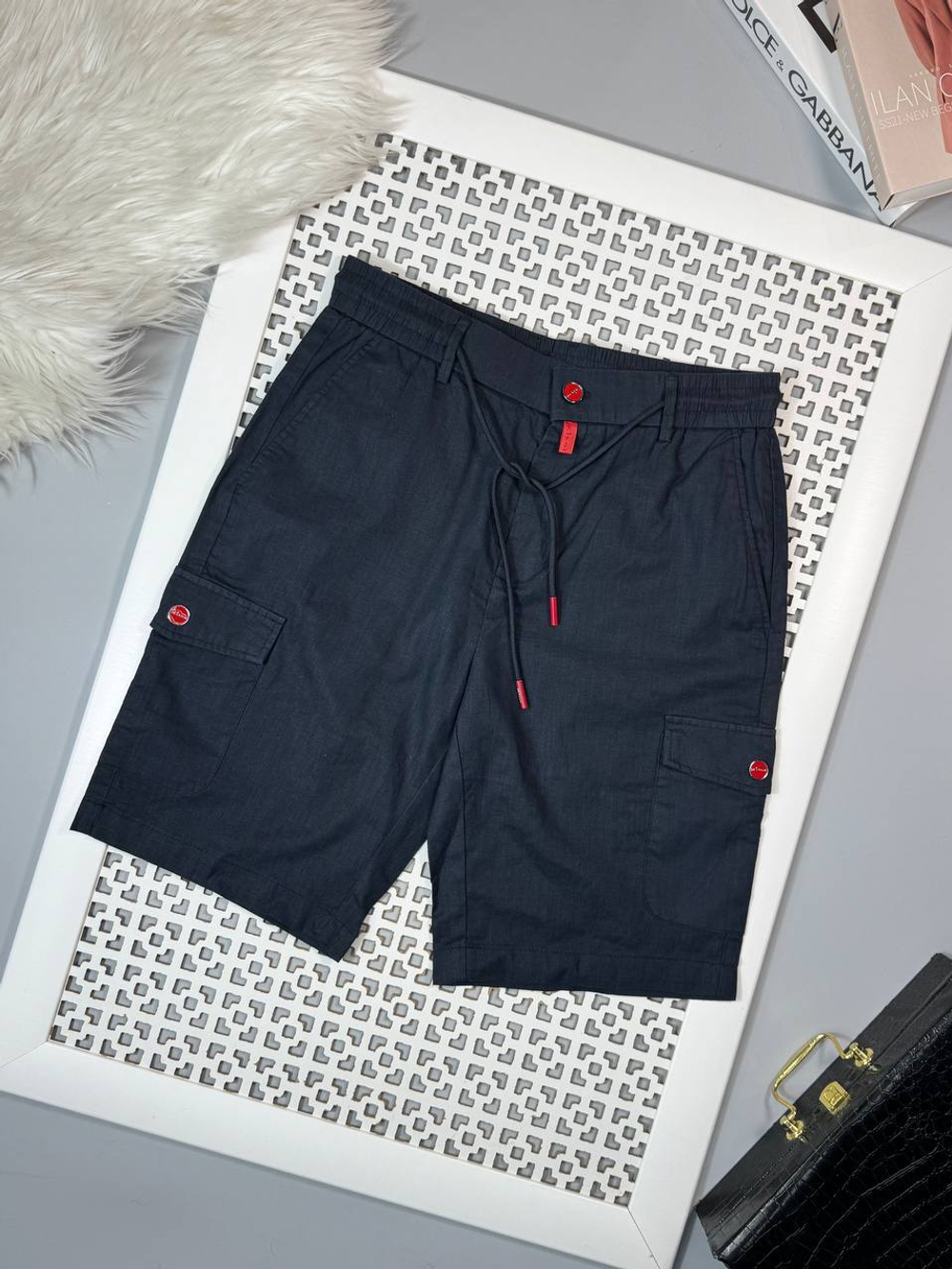 Льняные шорты Kiton