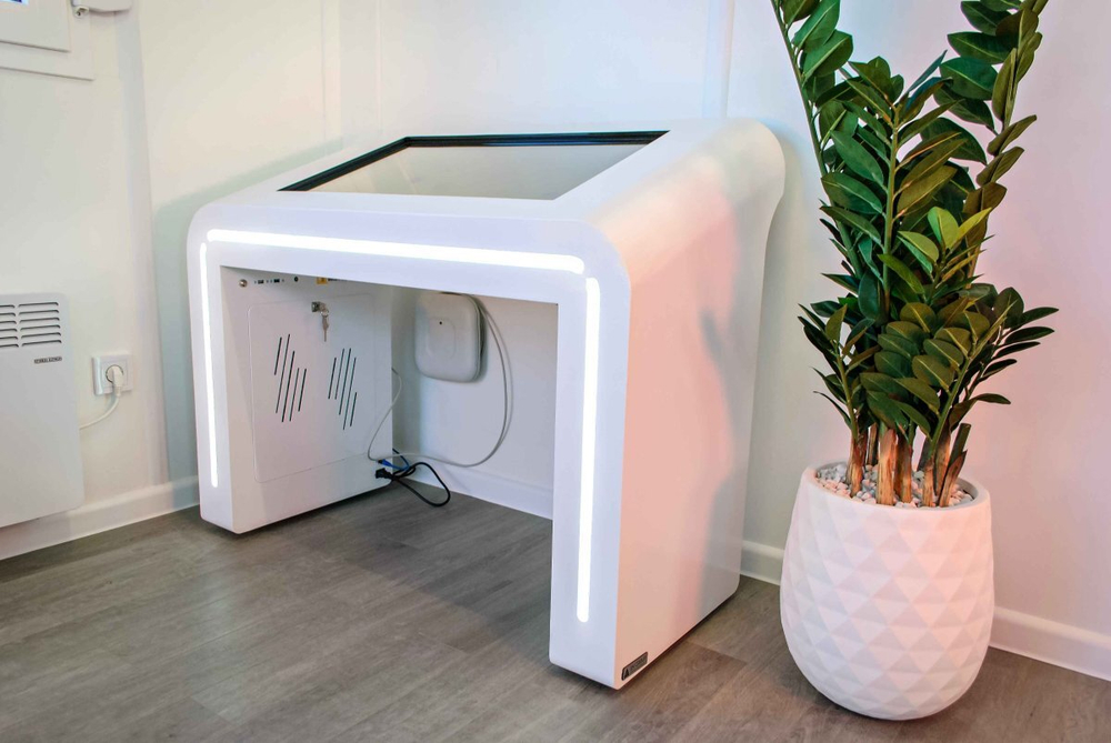 Интерактивный сенсорный стол BM Atom 32"