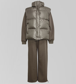 Спортивные костюмы