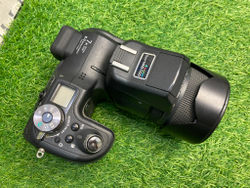 Sony Cyber-shot DSC-F828