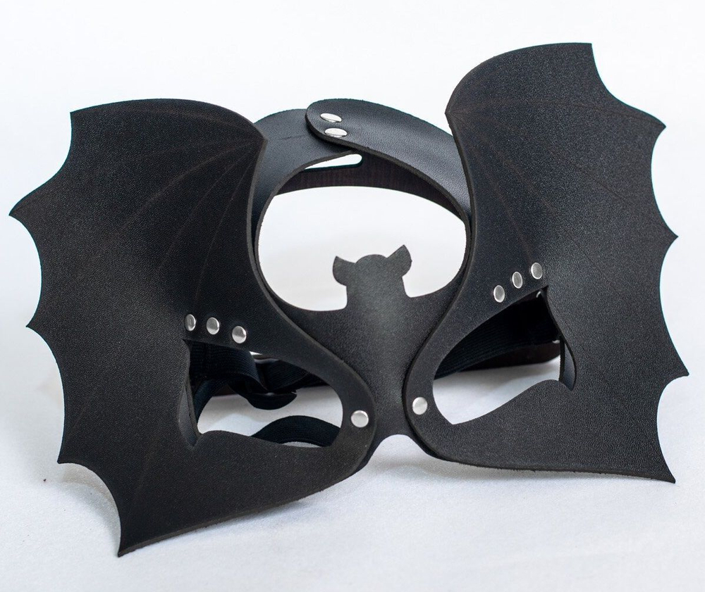 Черная кожаная маска на глаза Летучая мышь