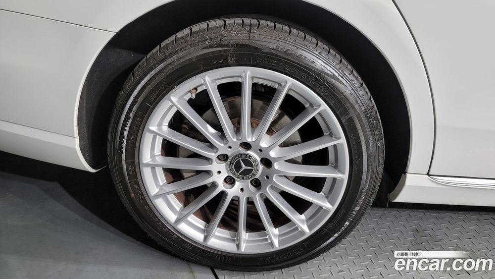 Mercedes-Benz E-Class W213 E250 Exclusive (05.2021)