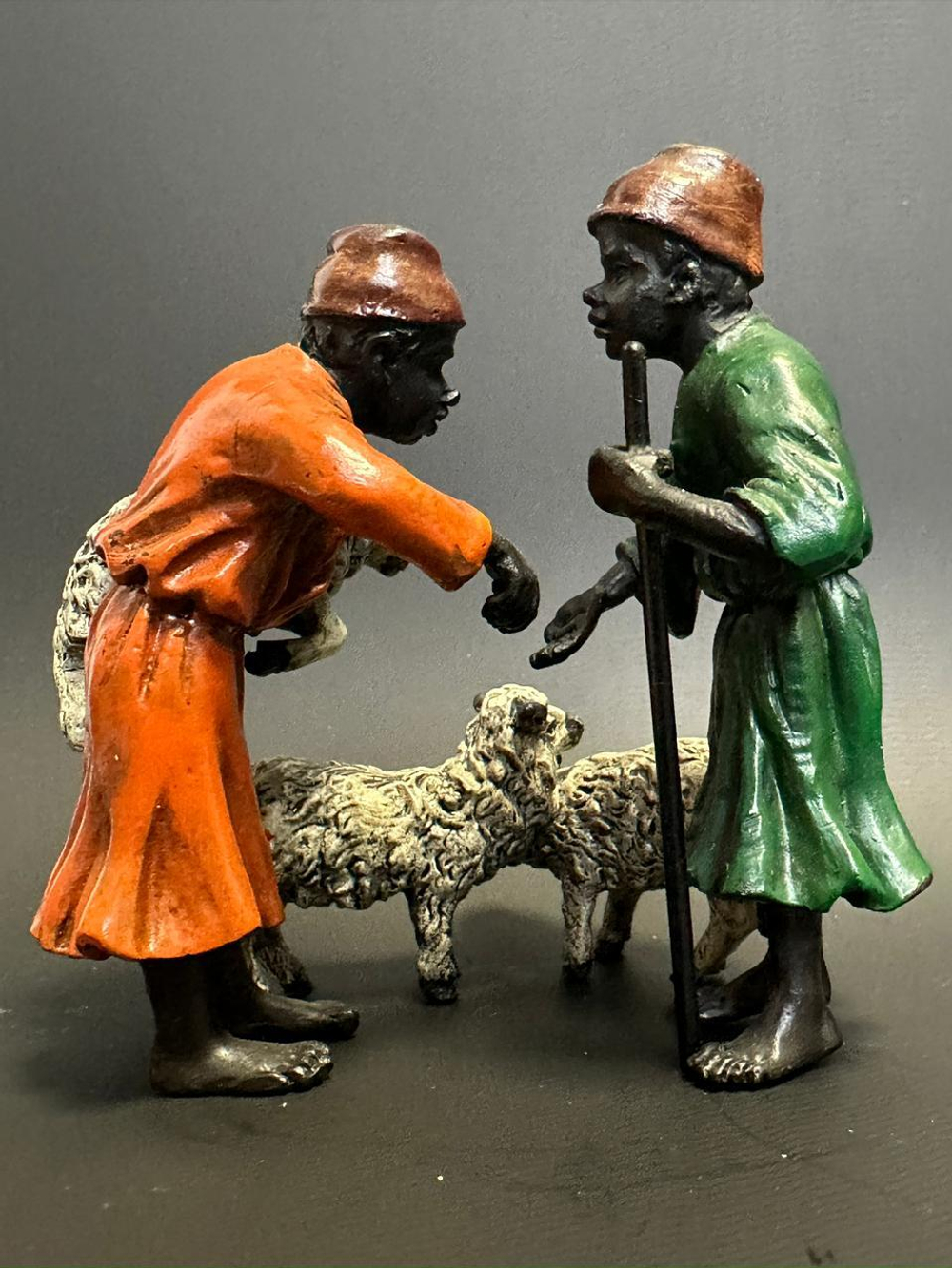 Бронзовая скульптура в стиле Венской бронзы «Покупка барана»