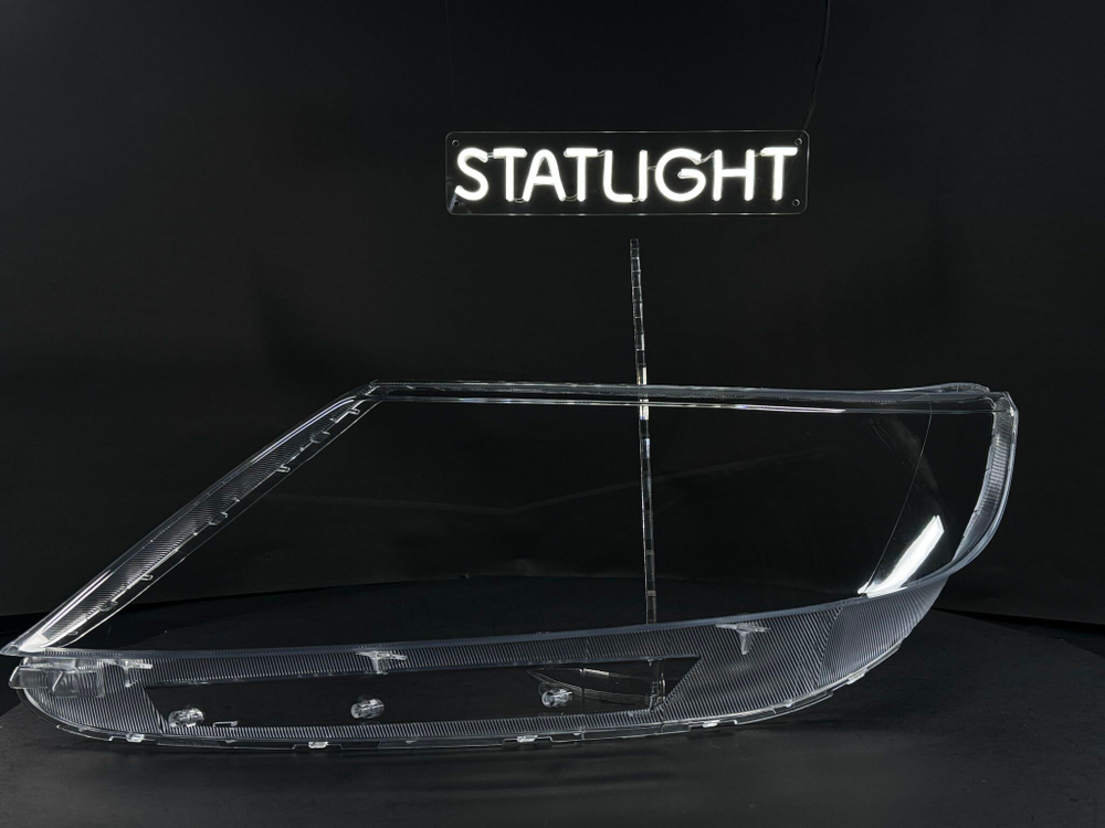 Левое стекло фары KIA Sorento 2 2012-2021