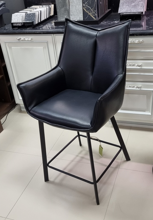 Полубарный стул -кресло Black