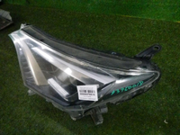 Фара левая Toyota Rav 4 CA40 (2015-2019) LED (В пленке)