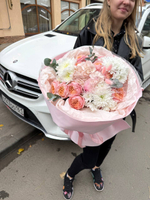 Букет с пионовидной розой, гортензией, хризантемой, эвкалиптом и сухоцветами ( лагурус и стифа )