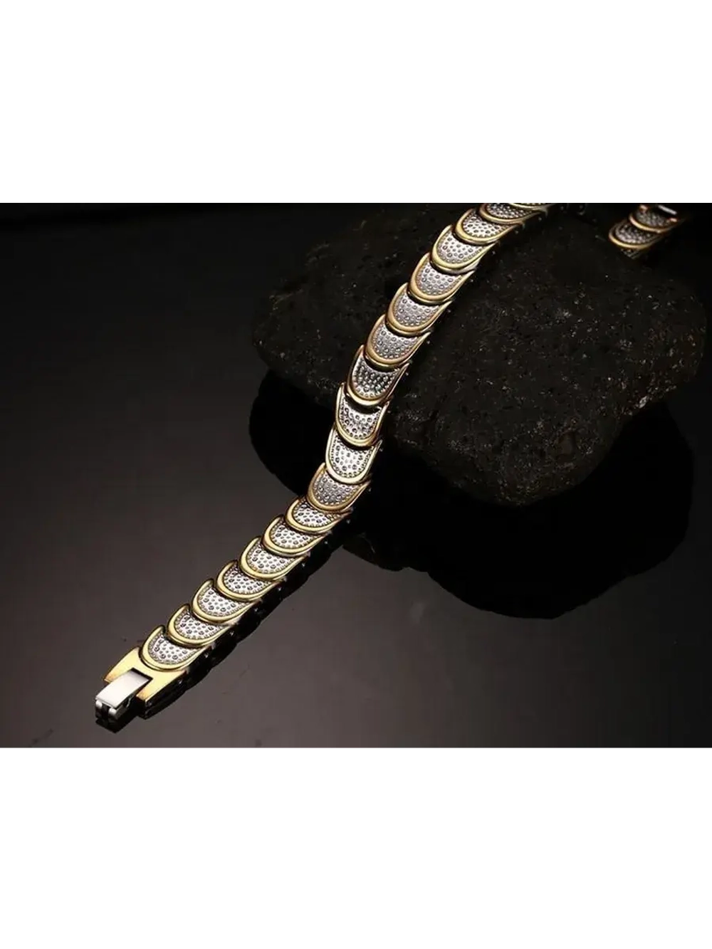 Магнитный браслет из титана