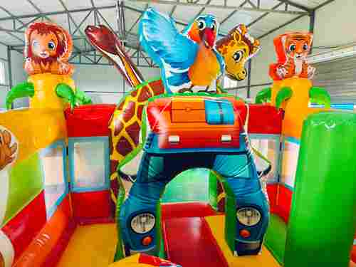 Коммерческий надувной батут «Сафари-экскурсия 3»,  4x3.5x2,5 м