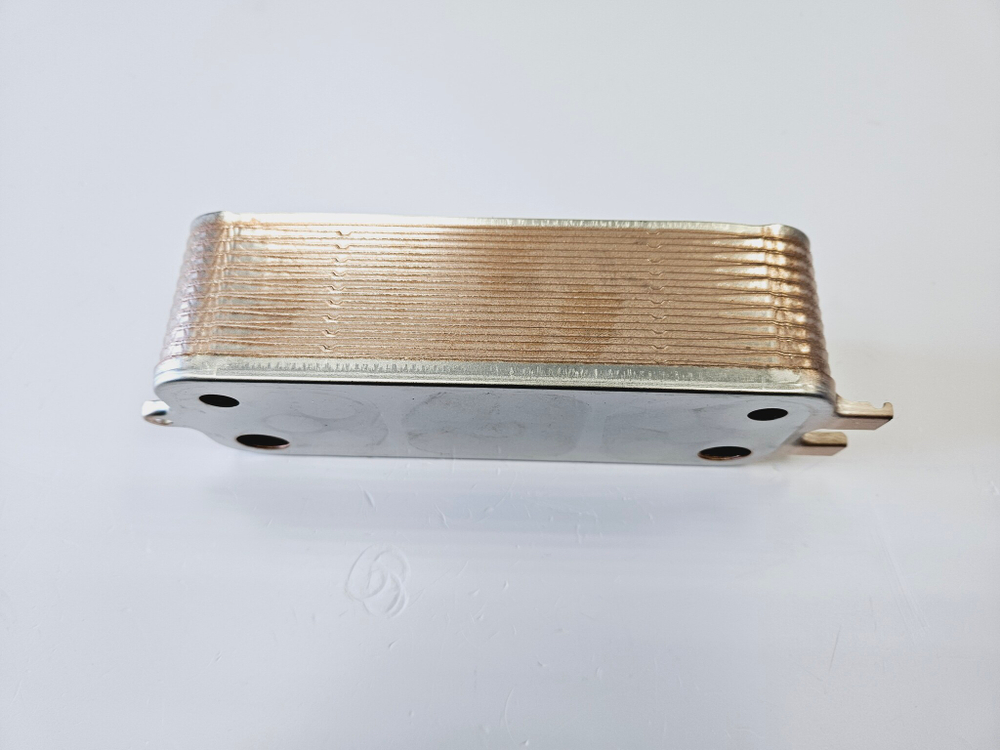 Теплообменник ГВС (20пл.) BOSCH Gaz 6000W (арт. 87186429480)