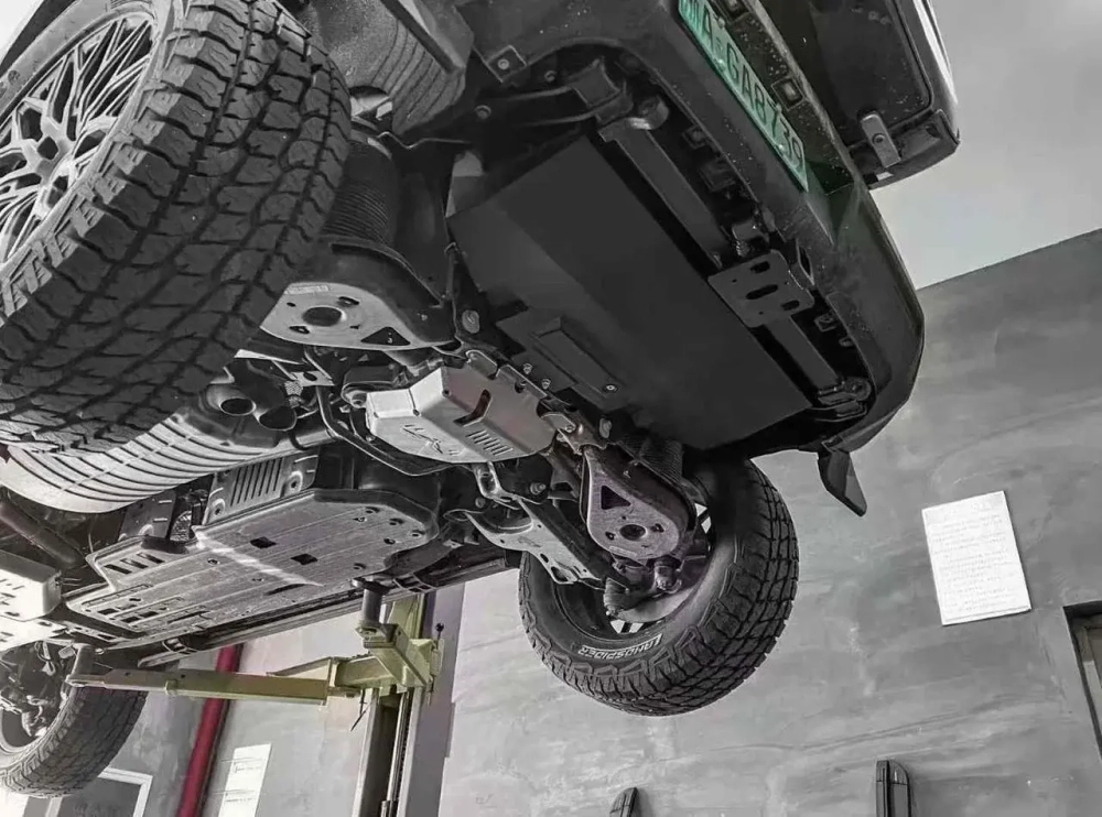 Дополнительный топливный бак 65 литров для Tank 700 2024 Танк резервный бак топливный насос