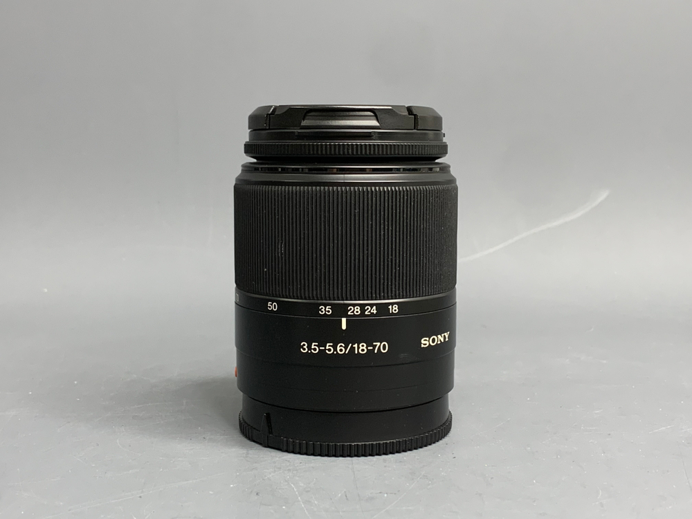 Sony DT 18-70mm 3.5-5.6