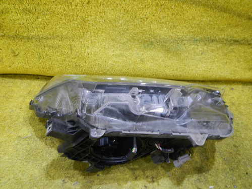 Фара правая Toyota RAV4 4 CA40 (2015-2019) LED