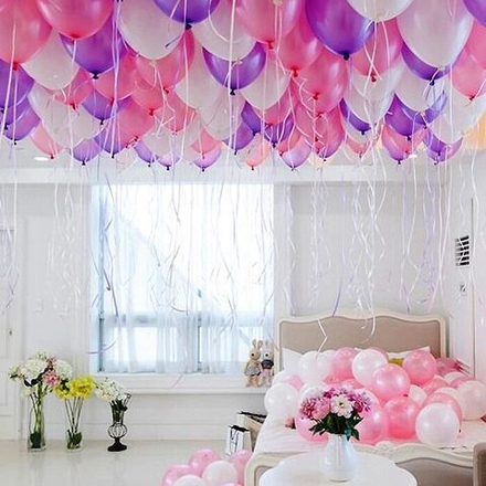 100 разноцветных, воздушных шаров под потолок