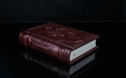 "Молитвослов малый" Книга в кожаном переплете