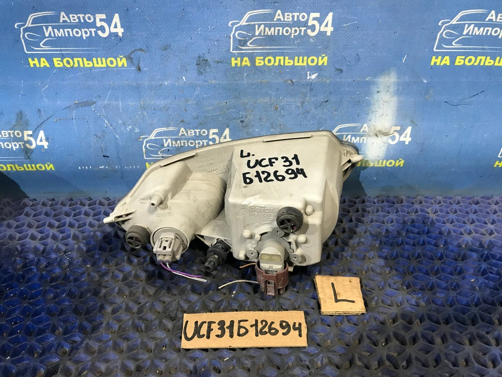 Туманка левая TOYOTA CELSIOR 2000-2003