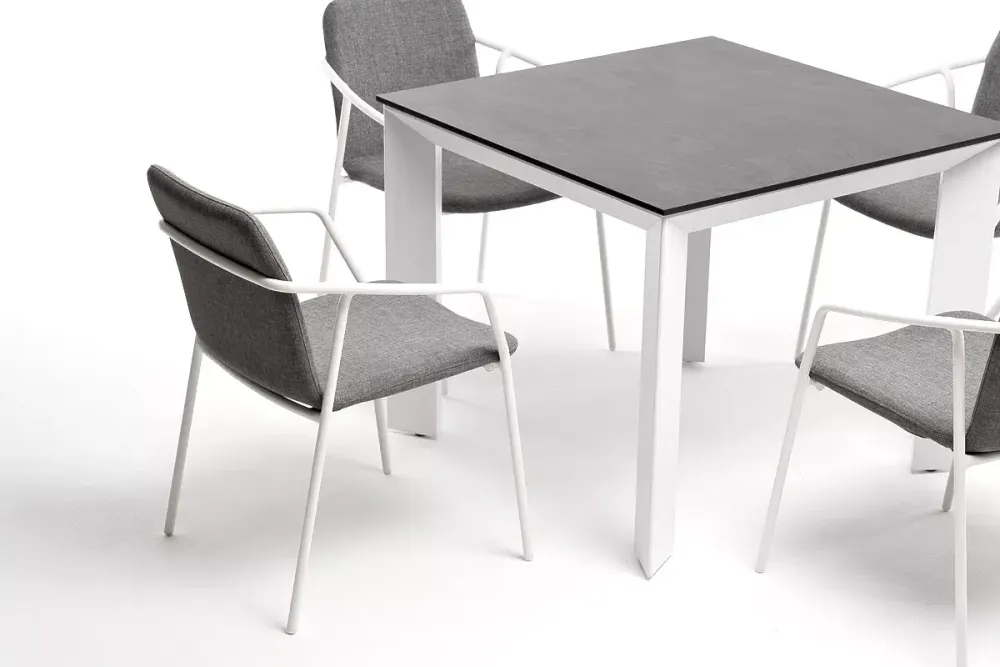 "Венето" обеденная группа на 4 персоны со стульями "Марокко", каркас белый, роуп серый