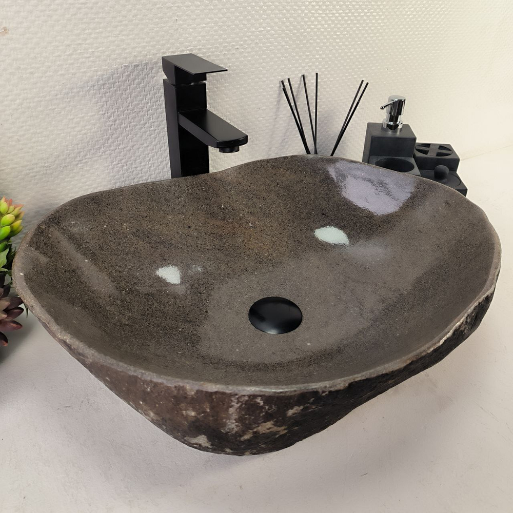 Раковина из речного камня RS-65040 52*41*15 0862