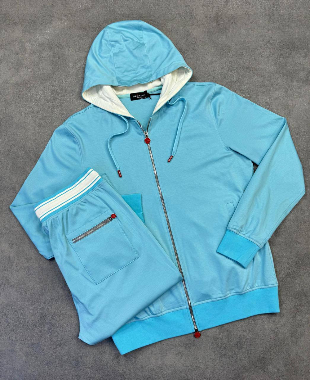 Костюм Kiton