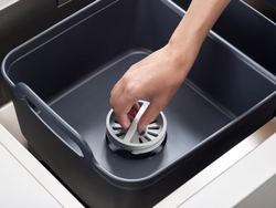 Контейнер для мытья посуды Wash & Drain™ тёмно-серый