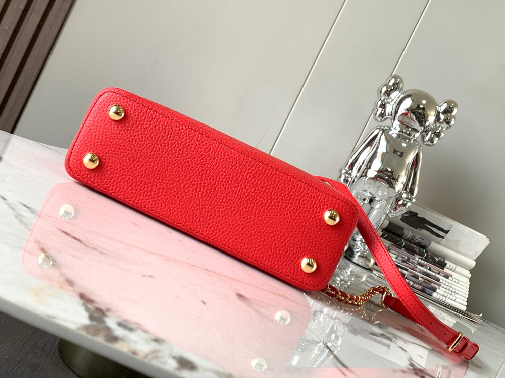 Louis Vuitton Capucines BB