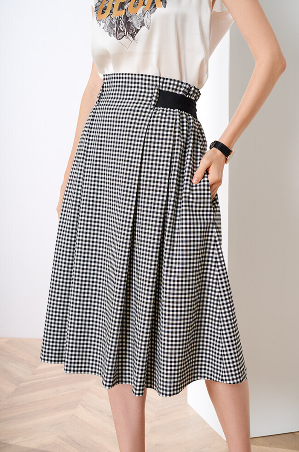 4749 Юбка женская (черно-белая клетка)