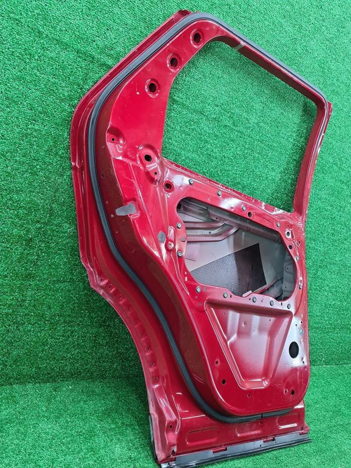 Дверь задняя левая LR Discovery Sport (2014-н.в.)